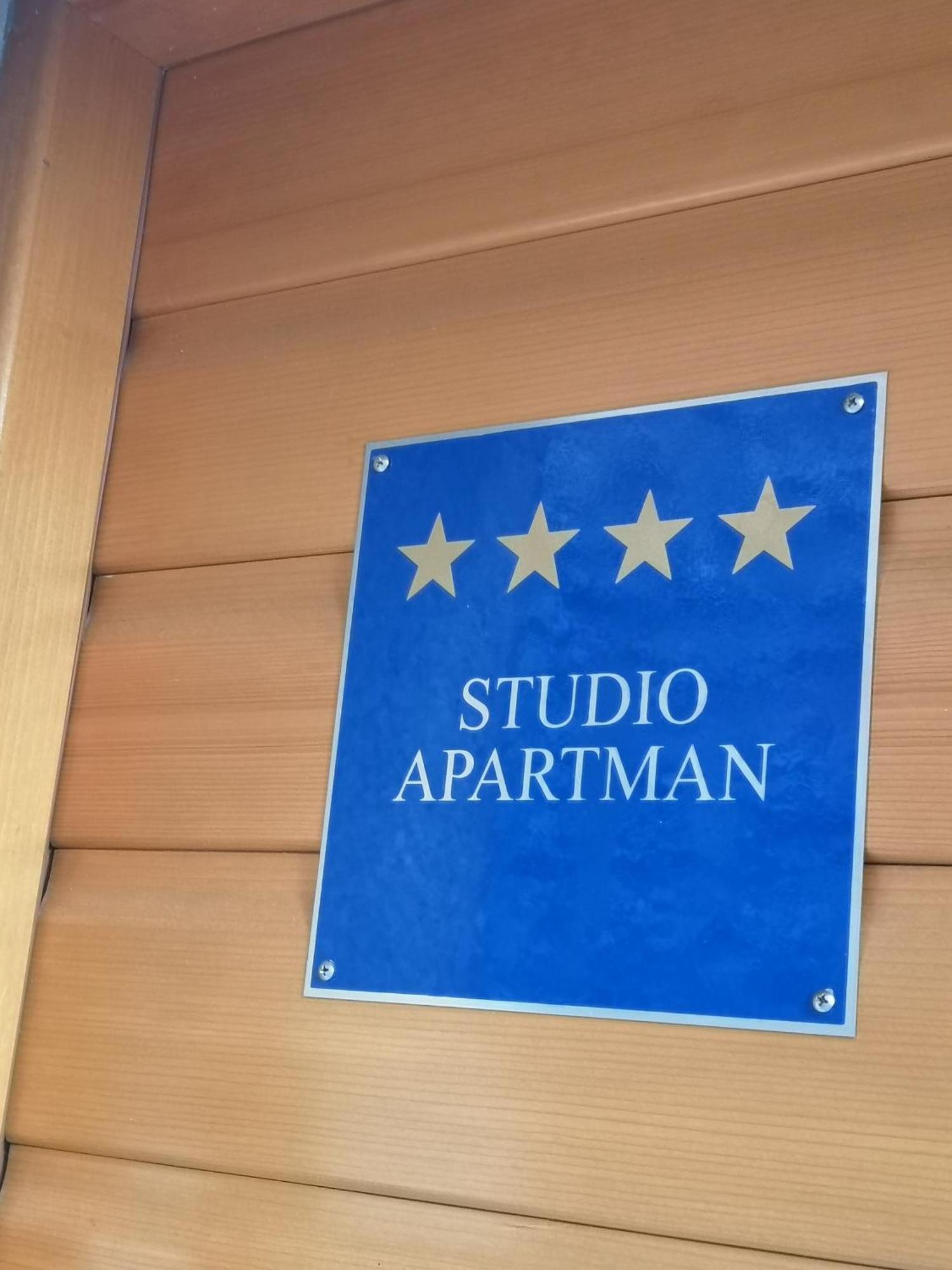 Apartment Michaela 4-Sterne & Parking Rovinj Exterior foto